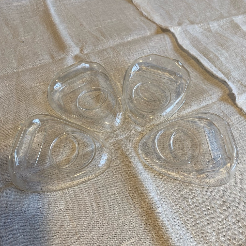 4 acrylic cup display stands
